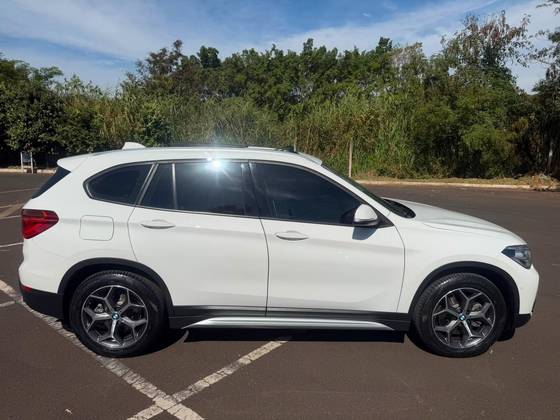 BMW X1 2.0 16V TURBO ACTIVEFLEX SDRIVE20I 4P AUTOMÁTICO BMW X1 2.0 16V TURBO ACTIVEFLEX SDRIVE20I 4P AUTOMÁTICO
